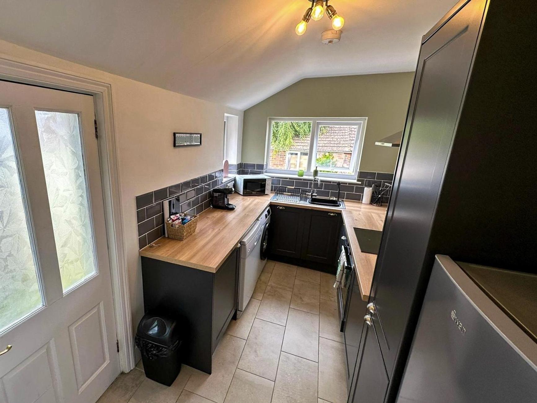 Cecil House - Stylish 2-Bed, Sleeps 5 Guests, Free Parking, Close To Cathedral, Bars & Restaurants Lincoln Esterno foto